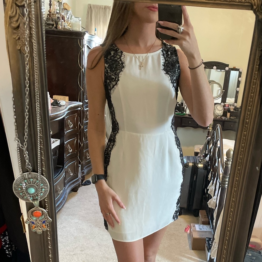 🍒 •F21• White and Black Lace High Neck Sleeveless Dress